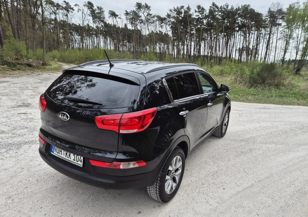 Kia Sportage cena 49900 przebieg: 180000, rok produkcji 2015 z Białobrzegi małe 497